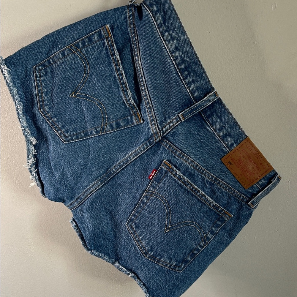 Levi's 501 Original Premium Denim Cotton Distressed Cut-Off Blue Jean Shorts - Picture 11 of 11